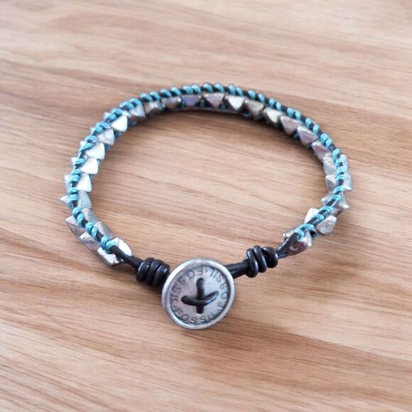 Fossil Logo button leather bracelet Metal silver beads 7.5" - Picture 1 of 4